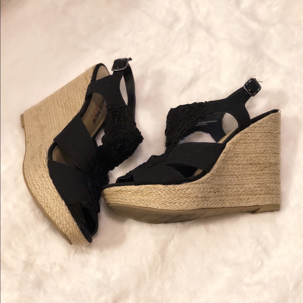 American Rag black wedges - Picture 3 of 4